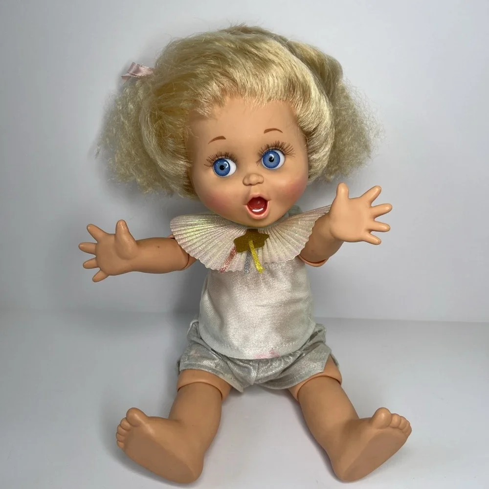 Vintage 1990 Galoob Baby Face So Surprised Suzie #2 Blue Eyes Silver Outfit
